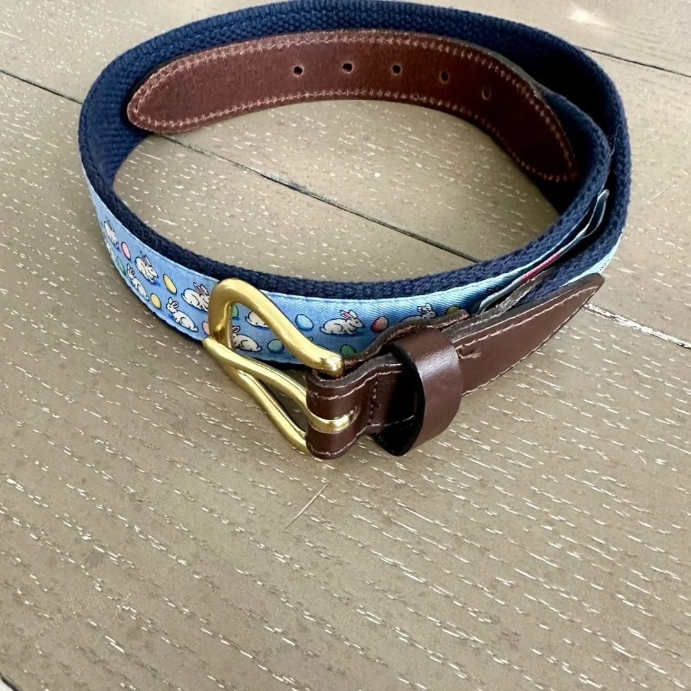 Vineyard Vines Boys Playful Easter Bunny Print Leather & Navy Belt • Size 28